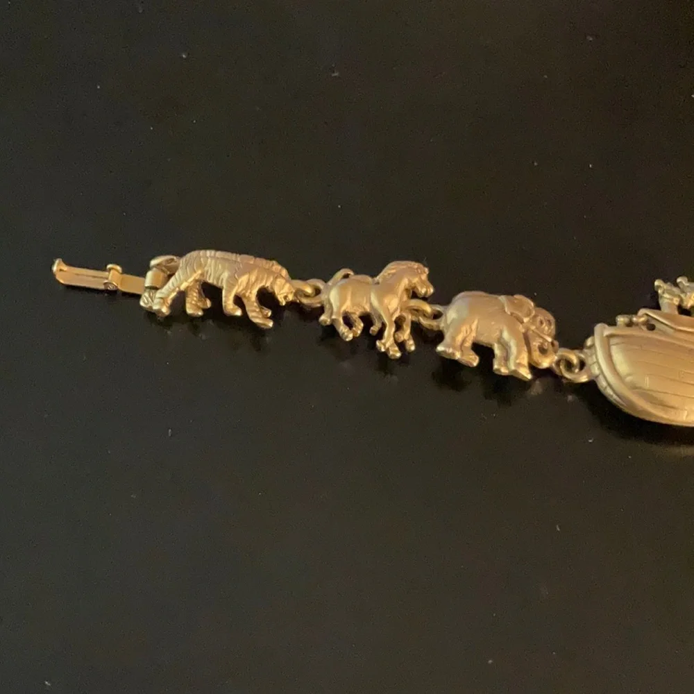 Vintage AJC signed noahs ark bracelet - Picture 7 of 7